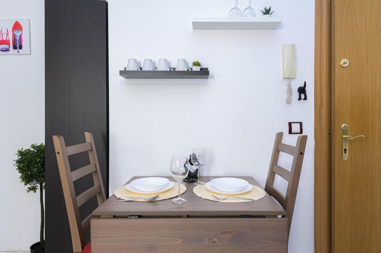 WintowinRentals Coqueto apartamento en el Centro de Málaga Esterno foto